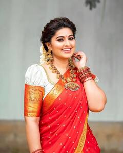 Actress Sneha : சிரிப்பழகி சினேகாவின் லேட்டஸ்ட் இன்ஸ்டா கிளிக்ஸ்!