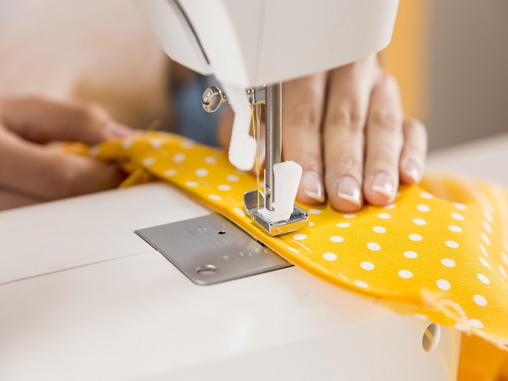 Free Silai Machine Yojana central government free Sewing Machine for Atmanirbhar Bharat | महिलाएं आत्मनिर्भर बनने के लिए सरकार की इस खास योजना का उठा सकती हैं लाभ, जानें आवेदन का ...