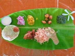 Banana Leaf: అరిటాకులో తింటే ఎన్ని ఆరోగ్యప్రయోజనాలో, తెలిస్తే ప్లేటులో తినడం మానేస్తారు