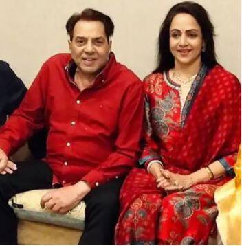 ਹੇਮਾ ਮਾਲਿਨੀ ਨੇ ਇੱਕ ਮਜ਼ਾਕੀਆ ਕਿੱਸਾ ਦੱਸਿਆ ਸੀ। ਉਸ ਨੇ ਕਿਹਾ ਸੀ ਕਿ, 'ਮੈਨੂੰ ਯਾਦ ਹੈ ਜਦੋਂ ਅਸੀਂ ਕਾਰ ਵਿਚ ਜਾਂਦੇ ਸੀ ਤਾਂ ਮੇਰੇ ਪਿਤਾ ਤੁਰੰਤ ਮੇਰੇ ਨਾਲ ਵਾਲੀ ਸੀਟ 'ਤੇ ਬੈਠ ਜਾਂਦੇ ਸਨ ਤਾਂ ਕਿ ਧਰਮਿੰਦਰ ਉੱਥੇ ਨਾ ਬੈਠ ਜਾਵੇ ਪਰ ਧਰਮ ਜੀ ਵੀ ਕਿਸੇ ਤੋਂ ਘੱਟ ਨਹੀਂ ਸਨ, ਉਹ ਦੂਸਰੇ ਪਾਸੇ ਨਾਲ ਵਾਲੀ ਸੀਟ 'ਤੇ ਬੈਠ ਜਾਂਦੇ ਸਨ।
