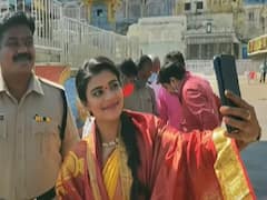 Aishwarya Rajesh Visit Tirupati: போனை எங்கிட்ட கொடுங்க.. போலீஸ் போனை வாங்கி செல்ஃபி எடுத்த ஐஸ்வர்யா ராஜேஷ்
