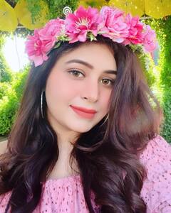 ফুলের সাজে ঋতাভরী, 'দুবাই মিরাকেল গার্ডেন' থেকে শেয়ার করলেন নায়িকা