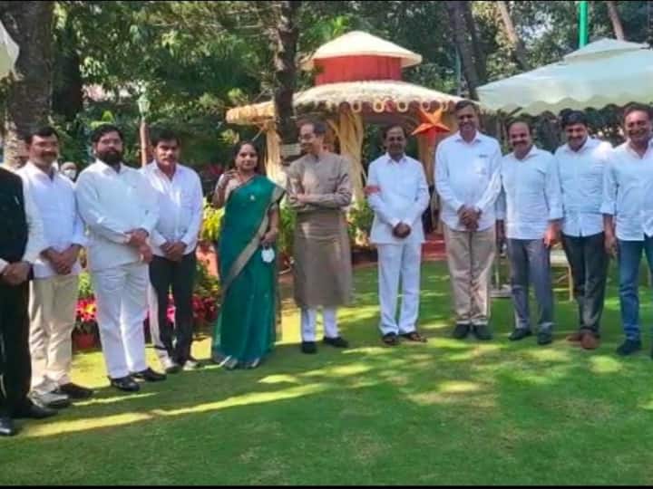 महाराष्ट्र के सीएम उद्धव ठाकरे से मिले तेलंगाना के मुख्यमंत्री चंद्रशेखर राव- साथ में करेंगे लंच,  पवार से भी आज होगी मुलाकात