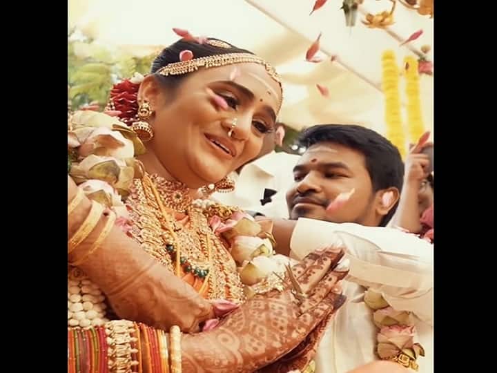 Video - Gowri Kalyanam : சொன்ன மாதிரியே.. நாளைக்கு கெளரி கல்யாணத்தை பாக்கலாம்.. ஸ்வீட் சர்ப்ரைஸ் கொடுத்த மதன் கெளரி Madan Gowri Marriage to be On youtube Tomorrow A promised Instagram video out Video - Gowri Kalyanam : சொன்ன மாதிரியே.. நாளைக்கு கெளரி கல்யாணத்தை பாக்கலாம்.. ஸ்வீட் சர்ப்ரைஸ் கொடுத்த மதன் கெளரி