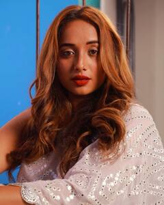 रानी चटर्जी ने कोल्ड शोल्डर ड्रेस में शेयर की खूूबसूरत तस्वीरें, फैंस बोले- गर्दा उड़ा दिया