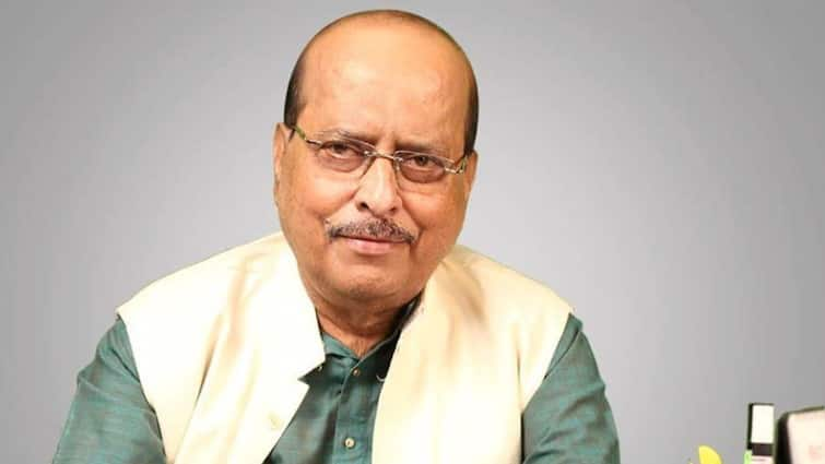 West Bengal Minister Sadhan Pande Passes Away, Mamata Banerjee Offers Condolences West Bengal Minister Sadhan Pande Passes Away, Mamata Banerjee Offers Condolences