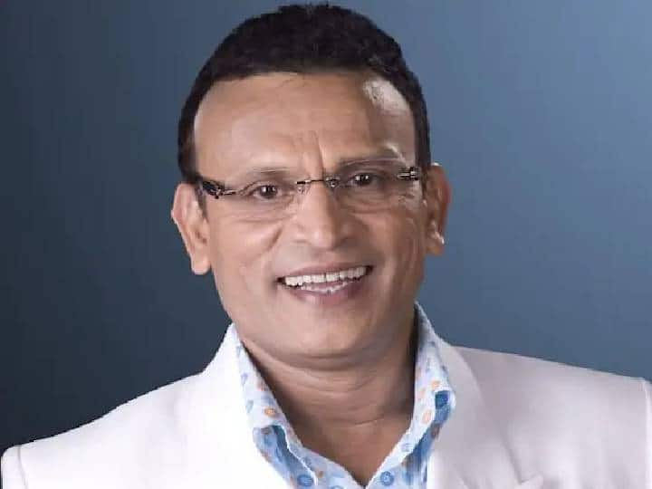 Happy Birthday Annu Kapoor actor who used to sell tea lottery tickets on the streets become famous host of industry Happy Birthday Annu Kapoor : कधी काळी रस्त्यावर चहा अन् लॉटरी तिकीट विकायचे अन्नू कपूर, ‘अंताक्षरी’ने अभिनेत्याला दिली खरी ओळख!