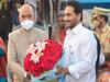 Visakhapatnam: విశాఖ చేరుకున్న రాష్ట్రపతి రామ్ నాథ్ కోవింద్, స్వాగతం పలికిన సీఎం జగన్