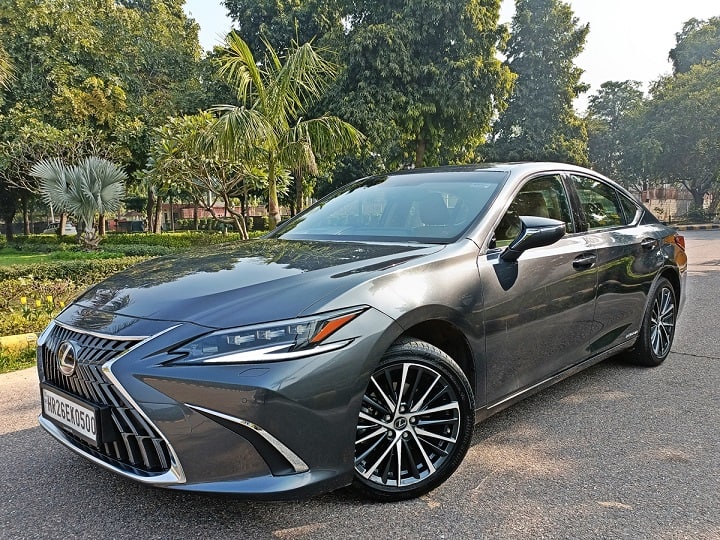 New Lexus ES300h Facelift Review: Know What This Hybrid Sedan Offers In Quality And Looks