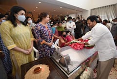 In Pics: మంత్రి మేకపాటి గౌతమ్ రెడ్డి హఠాన్మరణం, ప్రముఖుల నివాళులు