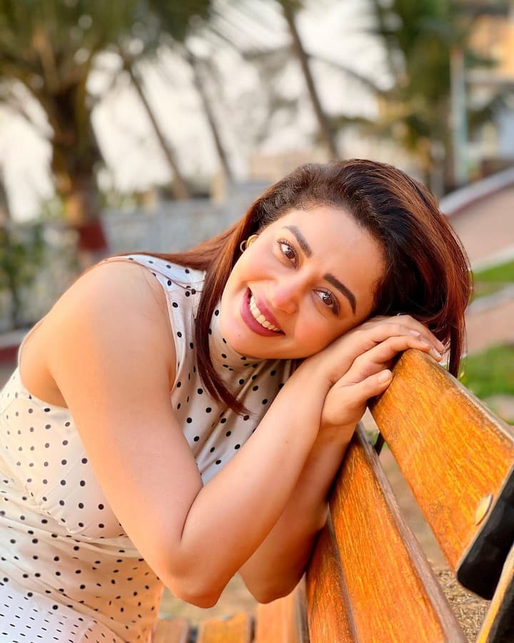 सोशल मीडियाद्वारे नेहा चाहत्यांच्या नेहमी संपर्कात असते. (फोटो : nehhapendse/ig)