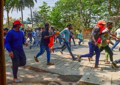 कर्नाटक के शिवमोगा में बजरंग दल के एक कार्यकर्ता की हत्या के बाद हिंसा, आगजनी और तोड़फोड़