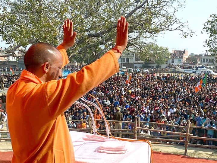 UP elections: Yogi Adityanath in Hardoi says Support to samajwadi party means support to terrorism and mafia यूपी चुनाव: हरदोई में अखिलेश पर बरसे योगी, कहा- पहले ईद-मोहर्रम पर बिजली आती थी और होली-दिवाली पर नहीं, आज ऐसा भेदभाव नहीं