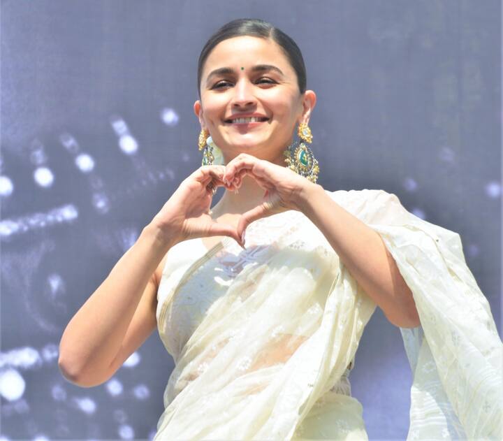 আগামী ২৫ ফেব্রুয়ারি প্রেক্ষাগৃহে মুক্তি পাবে সঞ্জয় লীলা বনশালী পরিচালিত বহু প্রতীক্ষিত 'গঙ্গুবাঈ কাথিয়াওয়াড়ি'।