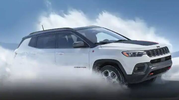 Jeep Compass Trailhawk: ਫੇਸਲਿਫਟਡ ਜੀਪ ਕੰਪਾਸ ਨੂੰ ਪਿਛਲੇ ਸਾਲ ਫਰਵਰੀ ਵਿੱਚ ਭਾਰਤ ਵਿੱਚ ਲਾਂਚ ਕੀਤਾ ਗਿਆ ਸੀ, ਪਰ ਇਸ ਦੇ ਨਾਲ ਅਪਡੇਟ ਕੀਤਾ ਕੰਪਾਸ ਟ੍ਰੇਲਹਾਕ ਲਾਂਚ ਨਹੀਂ ਕੀਤਾ ਗਿਆ ਸੀ। ਇਸ ਸਾਲ ਮਾਰਚ ਵਿੱਚ ਸਾਡੇ ਬਾਜ਼ਾਰ ਵਿੱਚ ਲਾਂਚ ਕੀਤੇ ਜਾਣ ਦੀ ਉਮੀਦ ਹੈ, ਤੇ ਟੈਸਟ ਮਾਡਲ ਨੂੰ ਪਹਿਲਾਂ ਹੀ ਕਈ ਵਾਰ ਦੇਖਿਆ ਜਾ ਚੁੱਕਾ ਹੈ, ਜੋ ਸਾਨੂੰ ਡਿਜ਼ਾਈਨ ਵਿੱਚ ਬਦਲਾਅ ਦਿਖਾਉਂਦਾ ਹੈ।