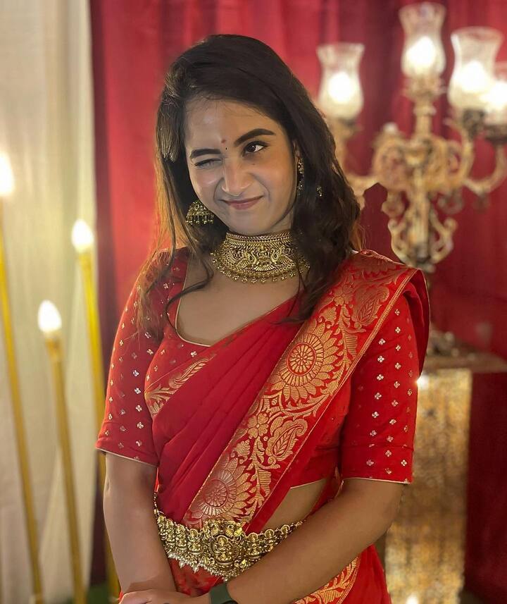 షన్నుతో బ్రేకప్ అయ్యాక దీప్తిసునయన కొన్నాళ్లు డిప్రెషన్లోకి  వెళ్లినట్టు కనిపించింది. కానీ త్వరగానే కోలుకుంది. -Image credit: Deepthi Sunaina/Instagram