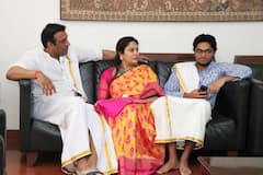 Gowtam Reddy With His Family: నిన్నటి వరకు ఫ్యామిలీతో సరదాగా గడిపిన గౌతమ్‌రెడ్డి
