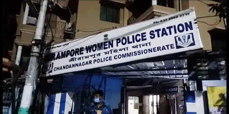 Hooghly Sheoraphuli man arrested while going to marry after woman alleged he cheated her with the promise of marriage Sheoraphuli News: ২২ বছরের প্রেম-সহবাস, অন্যত্র বিয়ে করতে যাচ্ছিলেন প্রেমিক, ফুল সাজানো গাড়ি সমেত গ্রেফতার