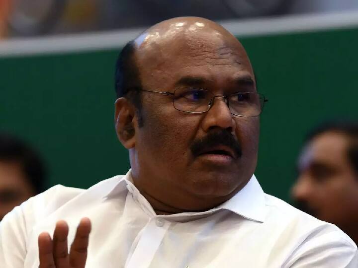 TN Local Body election 2022: Case filed agains Former Minister Jayakumar for disturbing local body polling Jayakumar: முன்னாள் அமைச்சர் ஜெயக்குமார் மீது காவல்துறையினர் வழக்குப்பதிவு !