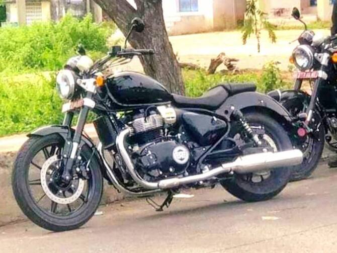 new royal enfield cruiser 650 price