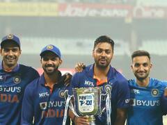 ICC T20I Rankings: టీమిండియానే నెంబర్ వన్, విండీస్‌పై క్లీన్‌స్వీప్‌తో టీ20 ర్యాంకింగ్స్‌లో అగ్రస్థానం