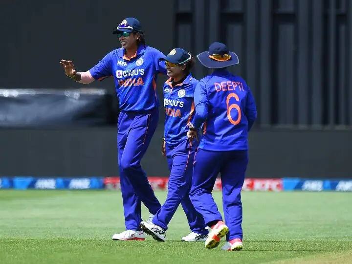 Indian Women Cricket Team have lost four ODIs in the last 12 months and will play their fourth match against New Zealand tomorrow Indian Women Cricket Team: भारतानं गेल्या 12 महिन्यात 4 एकदिवसीय मालिका गमावल्या, उद्या न्यूझीलंडविरुद्ध चौथा सामना खेळणार