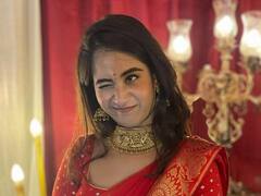 Deepthi Sunaina: దీప్తి సునయన కన్నుగీటితే ఫ్యాన్స్ పడిపోవాల్సిందే