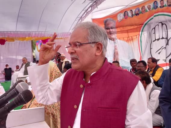 UP Election: Prayagraj में योगी सरकार पर हमलावर हुए सीएम Bhupesh Baghel, गाय को लेकर कही ये बात UP Election: Prayagraj में योगी सरकार पर हमलावर हुए सीएम Bhupesh Baghel, गाय को लेकर कही ये बात