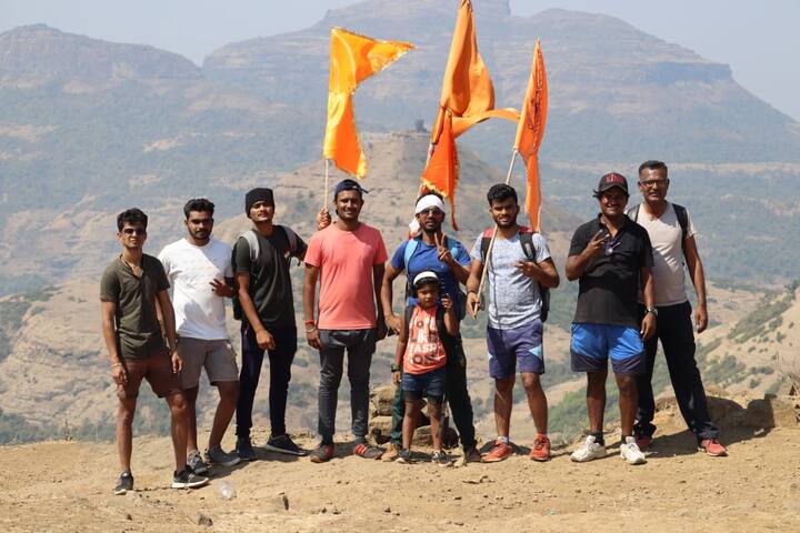 तिच्या या मोहिमेत तिचे वडील योगेश भागवत, अस्लम शेख सहभागी झाले होते.