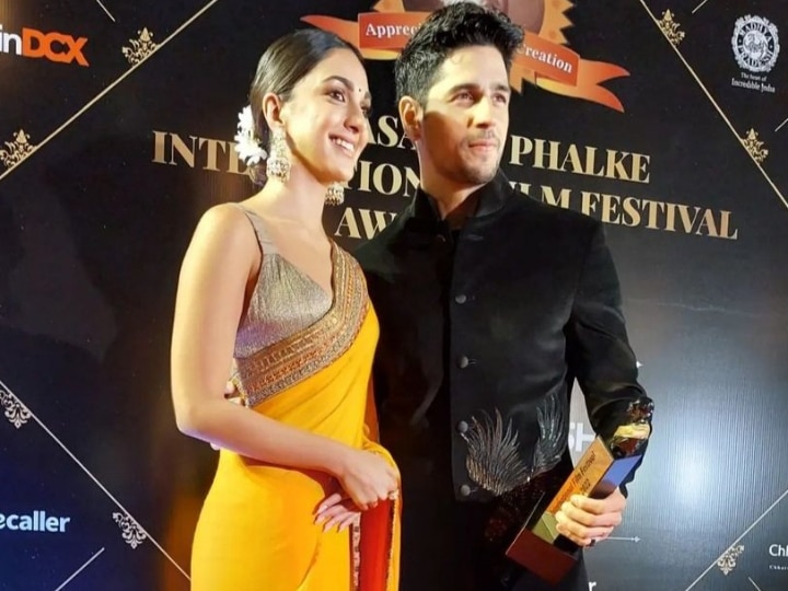 Rumoured Couple Sidharth Malhotra And Kiara Advani Exchange A Warm Hug At The Awards Night