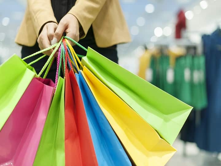 NCDRC is strict on charging for carry bags from consumer can impose Fine on shopkeeper ग्राहकों के लिए बड़ी राहत की खबर, अब कैरी बैग के नहीं देने होंगे पैसे! NCDRC हुआ सख्त