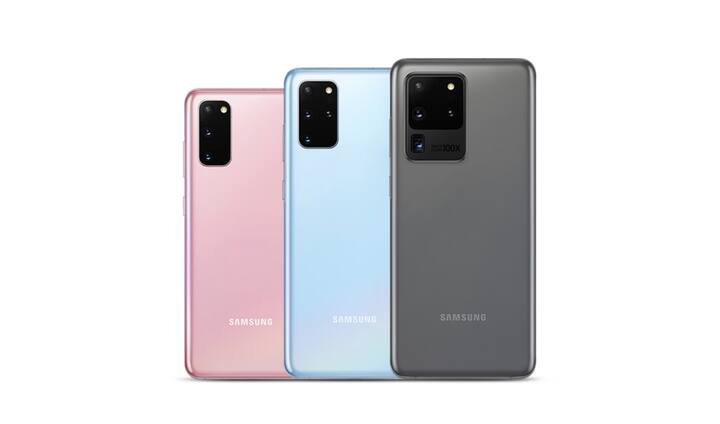 Samsung Galaxy S20 Ultra - આ સ્માર્ટફોનમાં 12 જીબીની રેમ સાથે 128 જીબીની ઇન્ટરનલ મેમરી આપવામાં આવી છે. આમાં 6.9 ઇંચની ડિસ્પ્લે છે. ફોનમાં ક્વાડ રિર કેમેરા સેટઅપ આપવામાં આવ્યો છે. આમાં પ્રાઇમરી રિયર કેમેરો 108 મેગાપિક્સલો છે. વળી ફોટોગ્રાફી અને વીડિયો કૉલિંગ માટે આમાં 40 મેગાપિક્સલનો કેમેરો આપવામાં આવ્યો છે. ફોનમાં 5000 mAhની બેટરી આપવામાં આવી છે. ફ્લિપકાર્ટ પર આની કિંમત 69999 રૂપિયા છે.