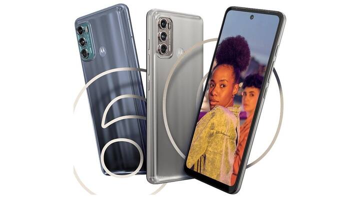 Moto G60 - આ સ્માર્ટફોનમાં 6જીબીની સાથે 128જીબીની ઇન્ટરનલ મેમરી આપવામાં આવી છે. આમાં 6.8 ઇંચની ડિસ્પ્લે છે. ફોનમા ત્રિપલ રિયર કેમેરા સેટઅપ આપવામાં આવ્યો ચે. આનો પ્રાઇમરી કેમેરો 108 મેગાપિક્સલનો છે, વળી ફોટોગ્રાફી અને વીડિયો કૉલિંગ માટે આમાં 32 મેગાકિસ્લનો કેમેરો આપવામં આવ્યો છે. ફોનમાં 6000 mAhની બેટરી આપવામા આવી છે, ફ્લિપકાર્ટ પર આની કિંમત 17999 રૂપિયા છે.