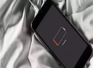 बार-बार फोन चार्ज करने से हैं परेशान तो अपनाएं ये उपाय, बढ़ जाएगी स्मार्टफोन की बैटरी की लाइफ
