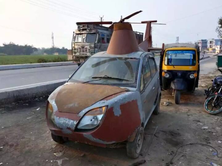 Tata Nano car modified into ‘helicopter’ gone viral. Details here त्याने लग्नासाठी चक्क 'टाटा नॅनोला हेलिकॉप्टर' बनवले! तुम्हाला बुक करता येणं शक्य