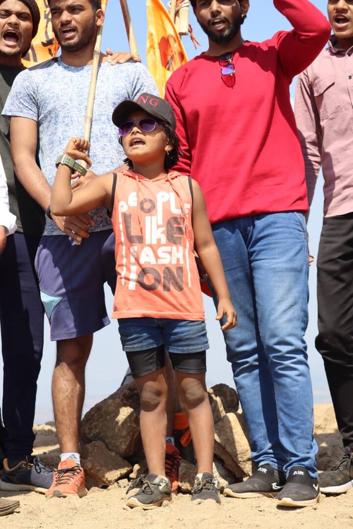 याआधी स्वराने 10 तासात 143 किलोमीटर सायकलिंग सहाव्या वर्षी विक्रम केला होता