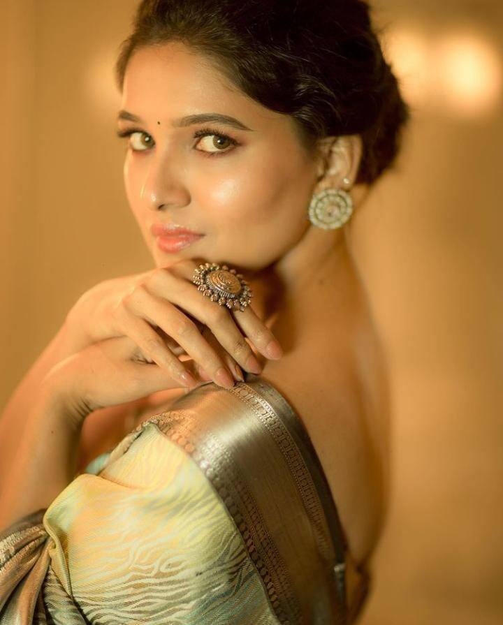 கொடியே வெத்தல கொடியே சுண்ணாம்பு நான் தரலாமா