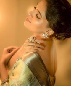 Vani Bhojan pics: கட்டும் சேல மடிப்பில் கிரங்க வைக்கும் வானி போஜனின் ரீசண்ட் க்ளிக்ஸ்..!!