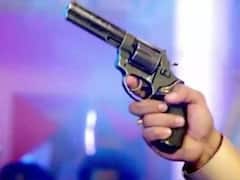 Surat: अंकलेश्वर में जश्न मनाने के दौरान हवाई फायरिंग करने वाले शख्स के खिलाफ मामला दर्ज