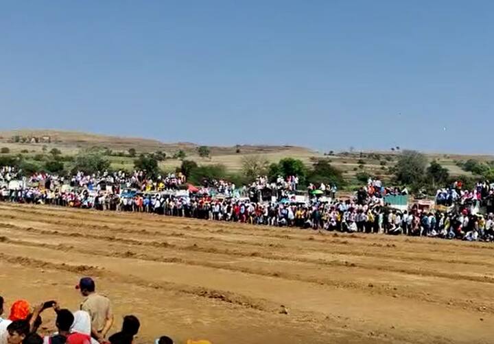 मालक-चालकांसह बैलगाडा शर्यत प्रेमींची मोठ्या संख्येने उपस्थिती