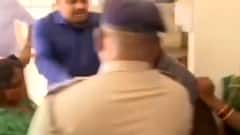 રાજકોટઃ પોલીસ કચેરીમાં ફરિયાદ કરવા પહોંચેલા શખ્સે ફિનાયલ પી કર્યો આપઘાતનો પ્રયાસ