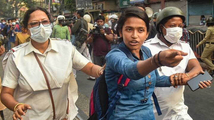পুলিশের পরিকল্পনা ছিল ডোরিনা ক্রসিংয়েই মিছিল আটকানো হবে। মিছিলের গতিপথ দেখে পুলিশ আটকানোর চেষ্টা করলেই পরিস্থিতি উত্তপ্ত হয়ে ওঠে।