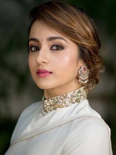 Trisha pics: அன்றும் இன்றும் என்றும் அழகு!! த்ரிஷாவின் அசத்தல் க்ளிக்ஸ்..!!