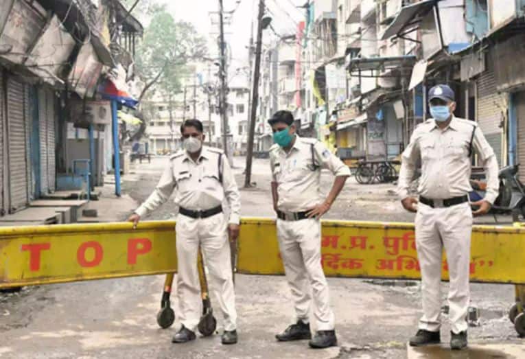 Coronavirus: Madhya Pradesh govt lifts all restrictions imposed due to covid-19 ગુજરાતને અડીને આવેલા આ રાજ્યએ તમામ કોરોના નિયંત્રણો હટાવવાની જાહેરાત કરી, જાણો વિગત