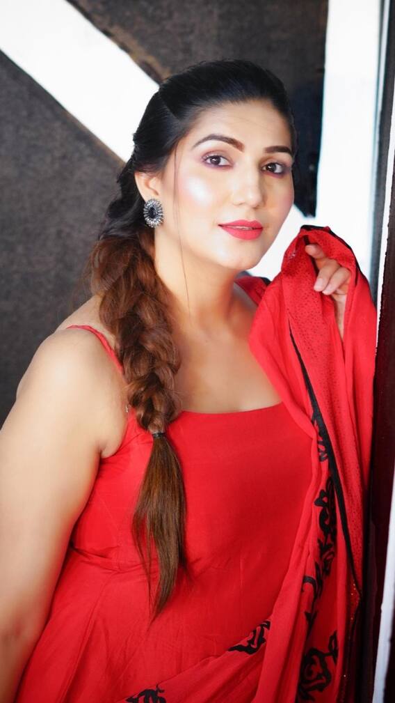 अपने डांस के दम पर स्टार बनीं Sapna Choudhary