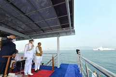 President Fleet Review 2022: ఘనంగా ప్రెసిడెంట్ ఫ్లీట్ రివ్యూ, అబ్బుర పరిచిన నేవీ విన్యాసాలు