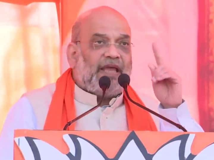 UP Assembly Election 2022 Amit Shah Slams samajwadi party akhilesh yadav over azam khan mukhtar ansari atiq ahmed UP Election 2022: बाहुबली-माफिया के बहाने प्रयागराज से सपा पर बरसे अमित शाह, बोले- अतीक-मुख्तार-आजम को जेल में रखना है तो...