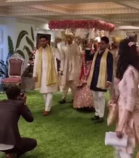 ਹਾਲਾਂਕਿ ਪਰਿਵਾਰ ਜਾਂ ਕਿਸੇ ਨਜ਼ਦੀਕੀ ਵੱਲੋਂ ਕੋਈ ਅਧਿਕਾਰਤ ਐਲਾਨ ਨਹੀਂ ਕੀਤਾ ਗਿਆ ਸੀ, ਪਰ ਵਾਇਰਲ ਫੋਟੋਆਂ ਅਤੇ ਵੀਡੀਓਜ਼ ਨੇ ਜੋੜੇ ਦੇ ਵਿਆਹ ਦੀ ਪੁਸ਼ਟੀ ਕੀਤੀ ਹੈ।