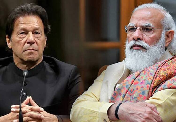 Pakistan PM Imran Khan invites India PM Narendra Modi for TV debate during his visit to Moscow Pakistan PM to Indian PM Modi : `மோதத் தயாரா?’ - பிரதமர் மோடியை தொலைக்காட்சி விவாதத்துக்கு அழைத்த பாகிஸ்தான் பிரதமர் இம்ரான்கான்!