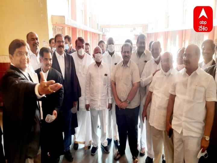 Hyderabad Nampally court quashed babli project protest case former tdp leaders group photo Pic Of The Day: బాబ్లీ కలిపింది అందరినీ, ఒకే చోట ఆ పార్టీ మాజీ నేతలు